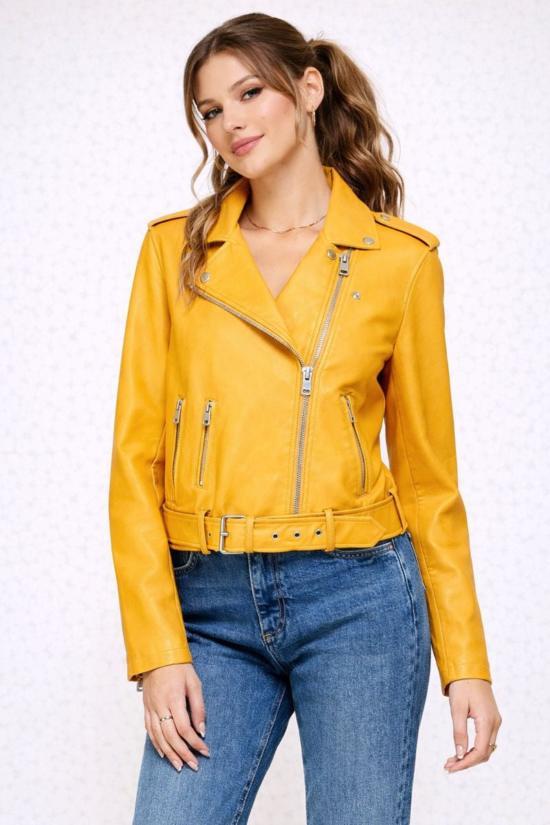 Giacca da Moto in Pelle Sintetica con Chiusura Diagonale e Revers Definiti che Seguono la Linea del Corpo